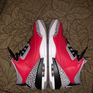 Jordan 3 Red Cement